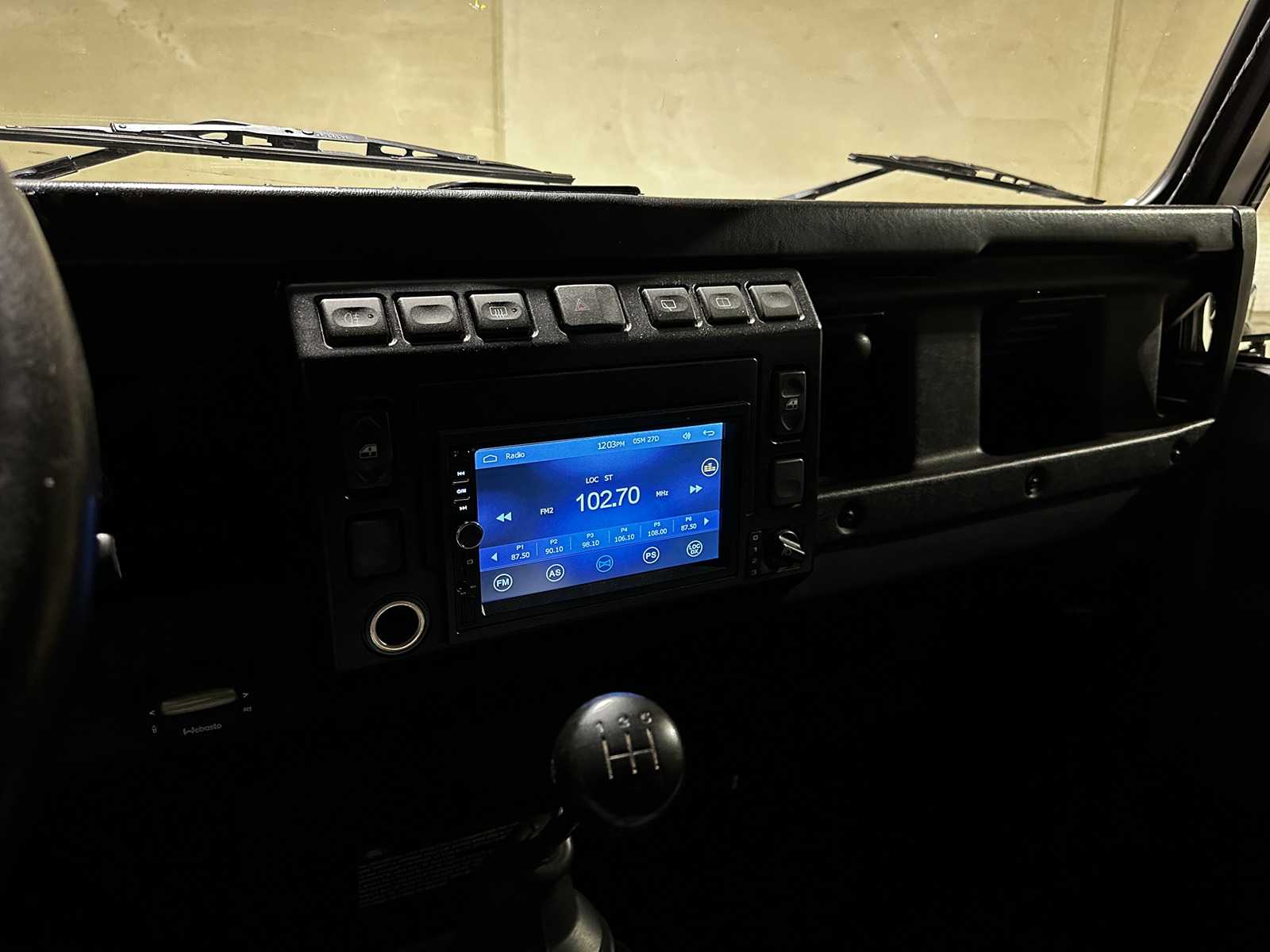 Land Rover Defender 2.5 TS5 110 SW S 122pk 2003, JRZ-71-L Youngtimer