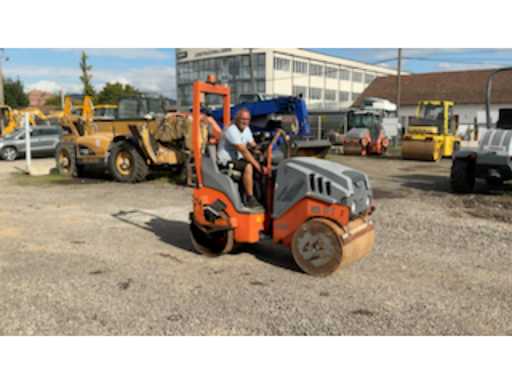 2ac21ef1-d1a1-4aea-b966-33f2d8fc7dc8.mp4