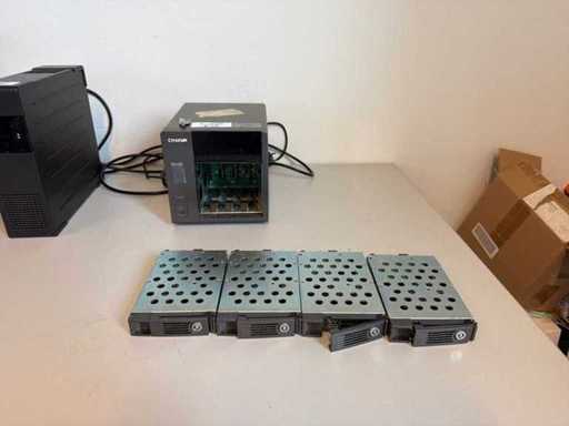 QNAP 4-Bay NAS-Server-Netzwerkspeichergehäuse ohne Festplatten