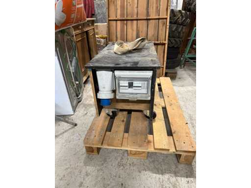 Erea U222752 220>400V Transformator