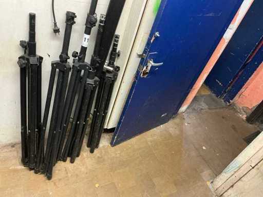 Various tripods (5x)