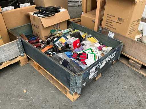 Towary z powrotem palet