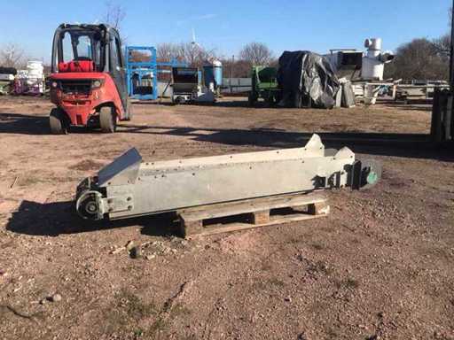 Conveyor belt with drum magnet