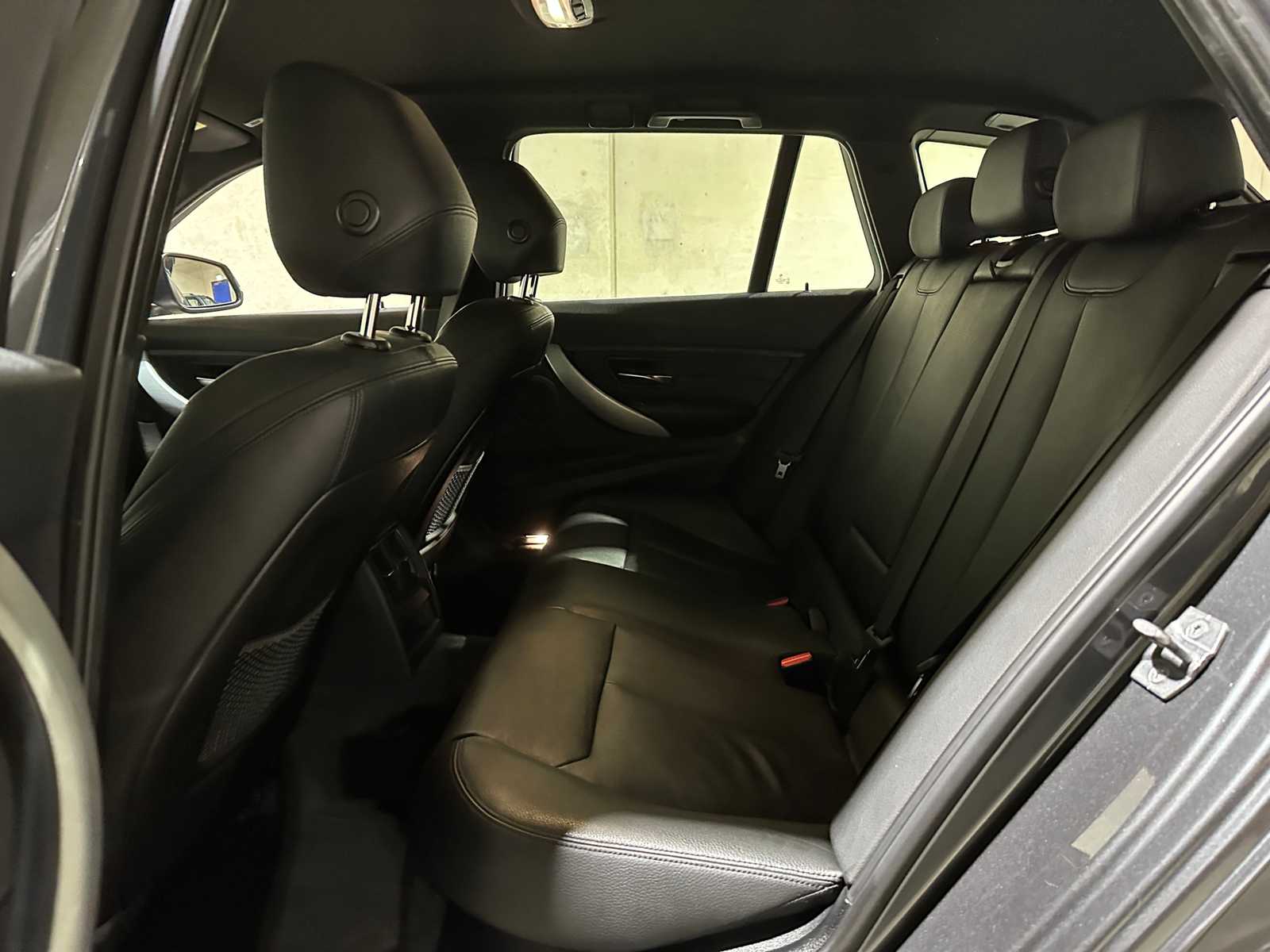 BMW 320i Automatic Centennial High Executive 184hp 2016 3-Series Touring, JR-371-D
