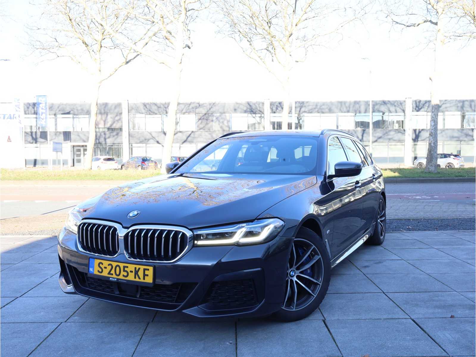 BMW 5 Series Touring 540i xD Business Edition Plus Automatic 2021, S-205-KF