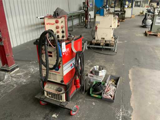 Interlas trans puls synergische VPS 330 MIG-Schweißmaschine