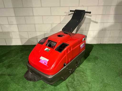 MM Mouse Self-propelled sweeper