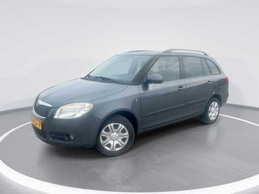 Skoda Fabia Combi 1.4-16V Tour 2010 | 89-KLF-9