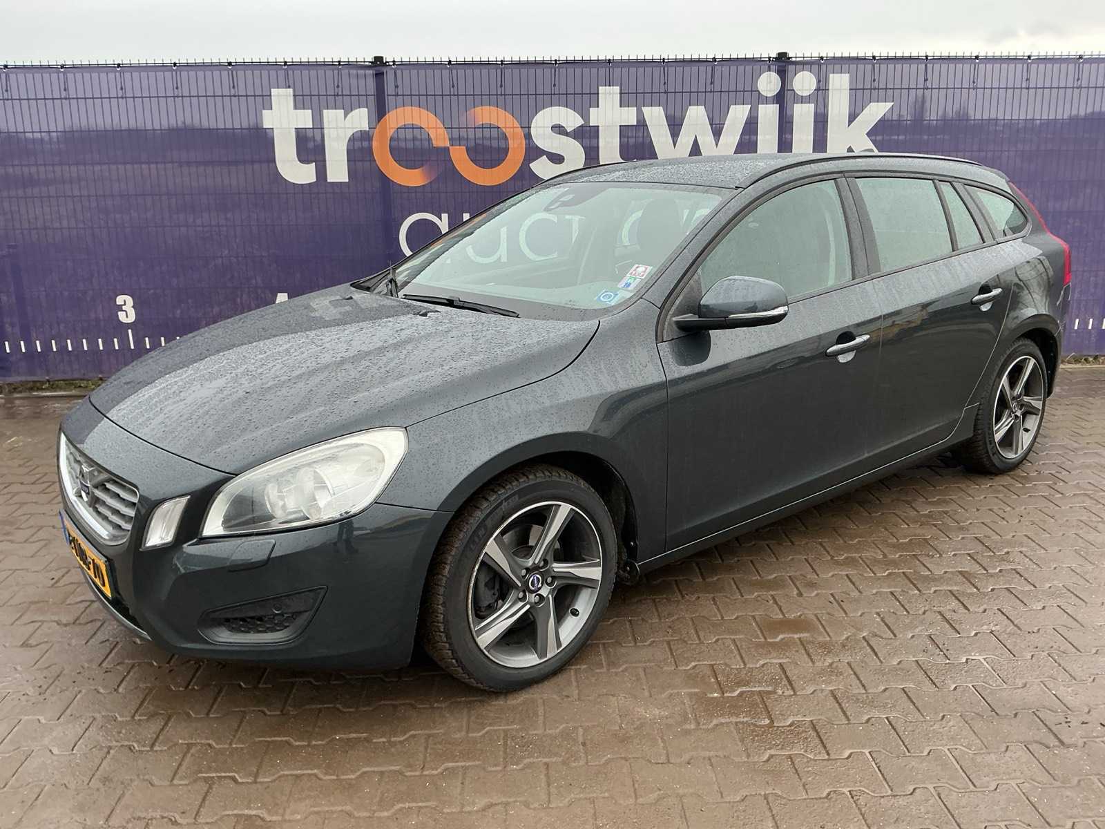 2013 – Volvo – V60 – 1.6 T3 R-Design – Passenger car