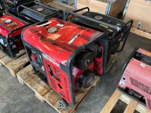 Emergency power generator (2x)