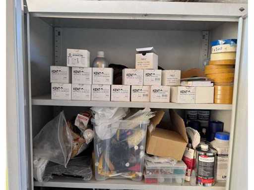 Armoire à 2 portes, sans contenu