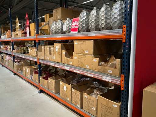 Lotto di vasi e addobbi natalizi