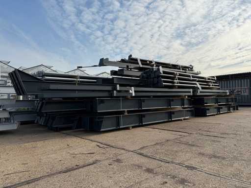 Staalconstructie 22 x 50 meter (1100m2)