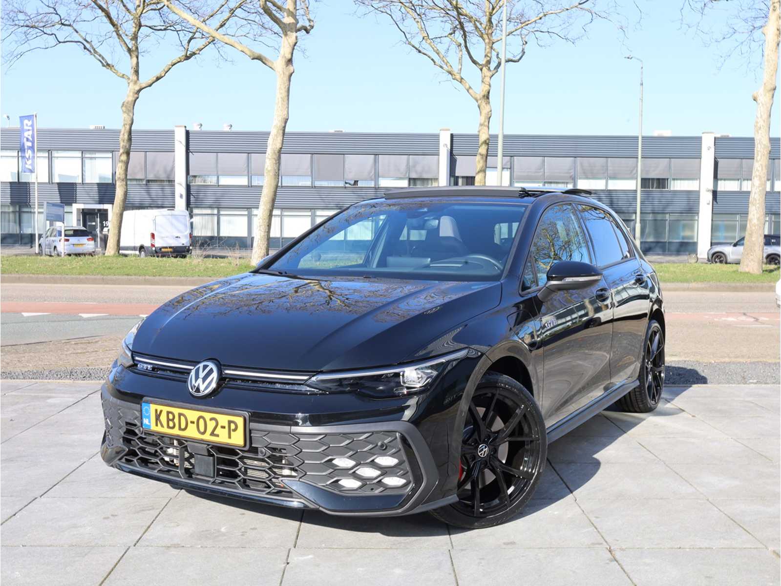 Volkswagen Golf GTE 1.5 eHybrid 272HP Automatic 2025, KBD-02-P
