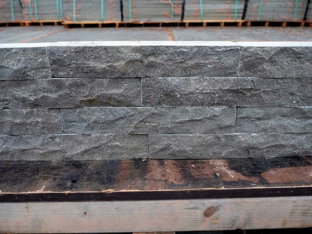 Natural stone wall blocks 230 pieces