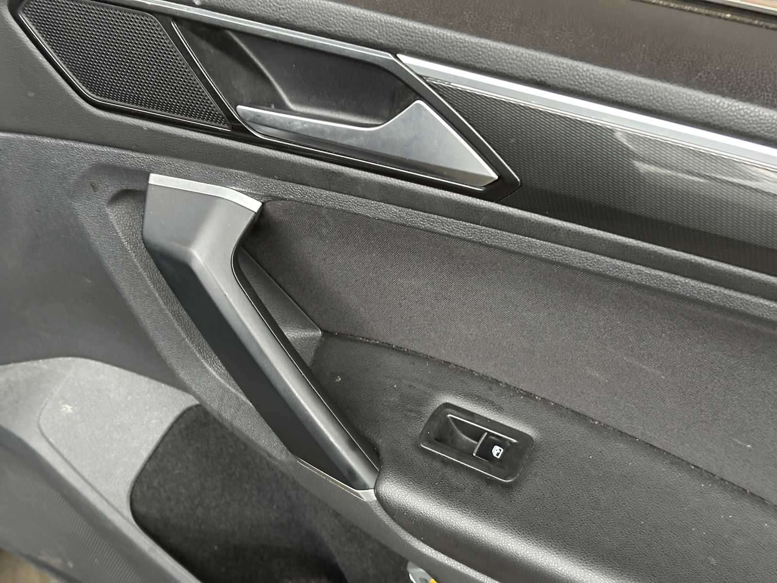 Volkswagen Tiguan 1.4 TSI ACT Highline 148 PS 2018 (Original-NL), RR-501-H