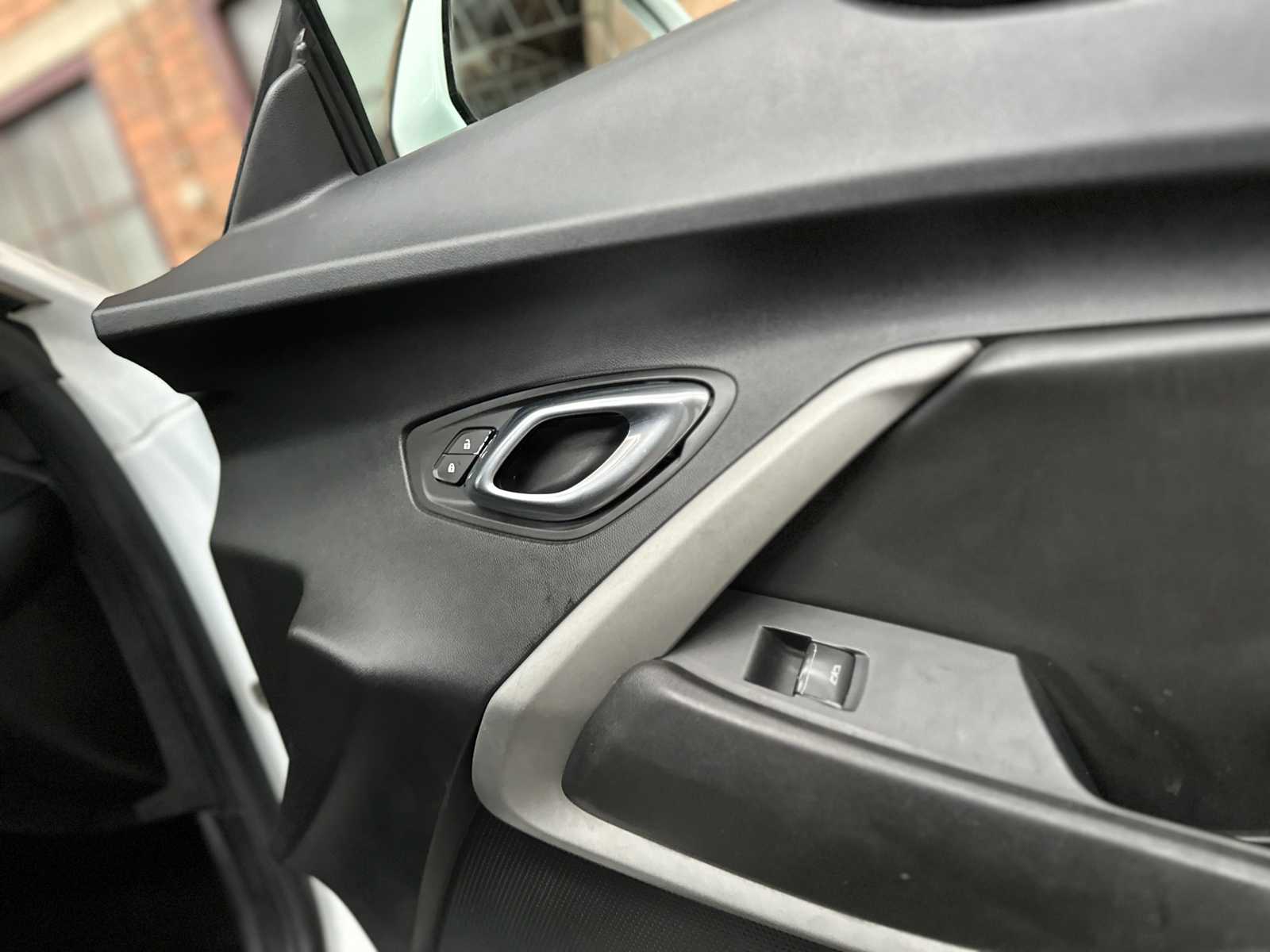 Chevrolet Camaro 1LT 2.0L I4 F DOHC 16V 275pk 2017