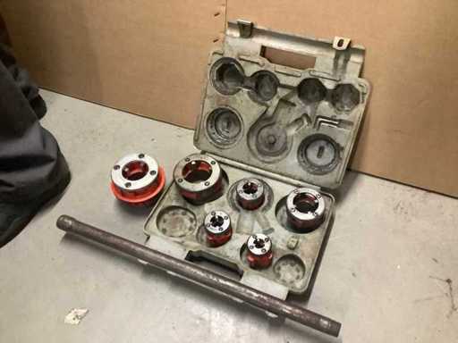 Mașina de înfiletat Ridgid