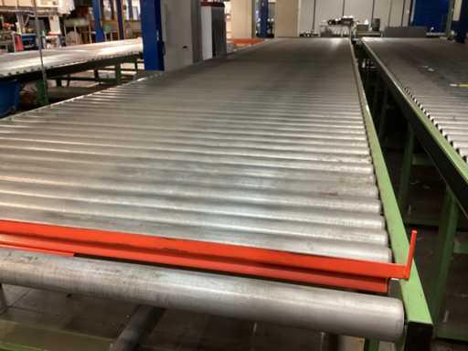 Roller conveyor
