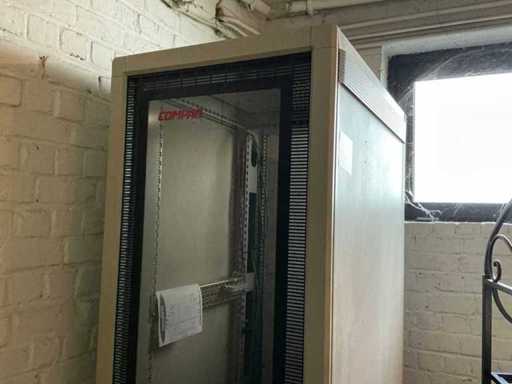 Compaq Serverkast