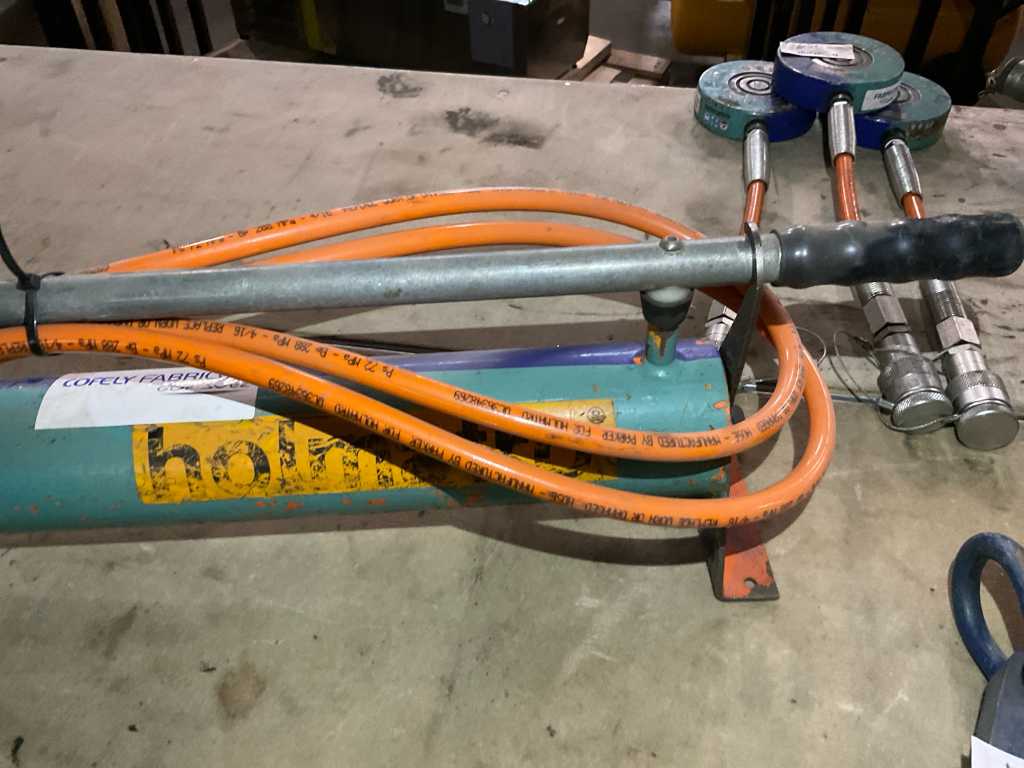 New hose reel design by Holmatro