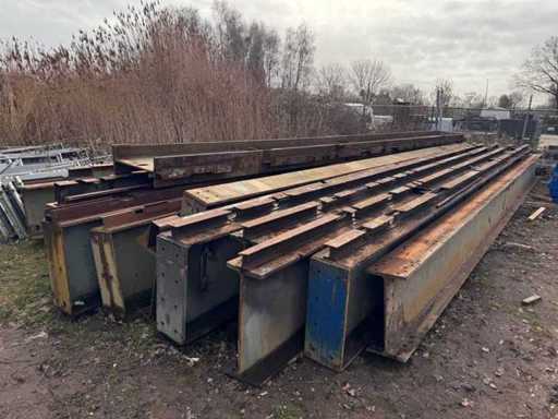 Verschiedene Stahl-IPE-(Bau-)Träger (15x)