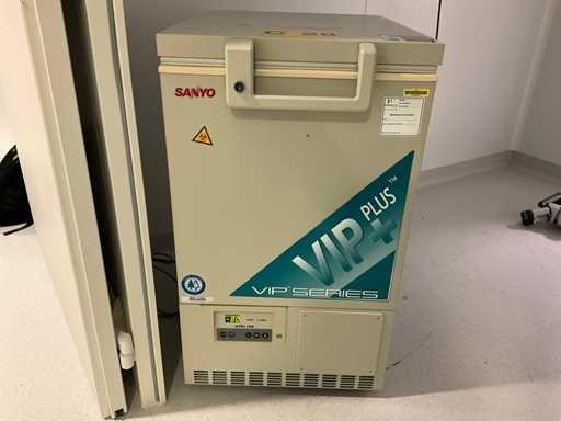 SANYO MDF-C8V Gefrierschrank -80°C