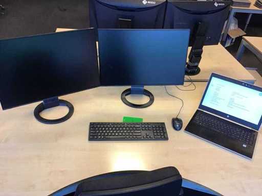 Dell latitude 5520 i7 incl monitors and accessories 