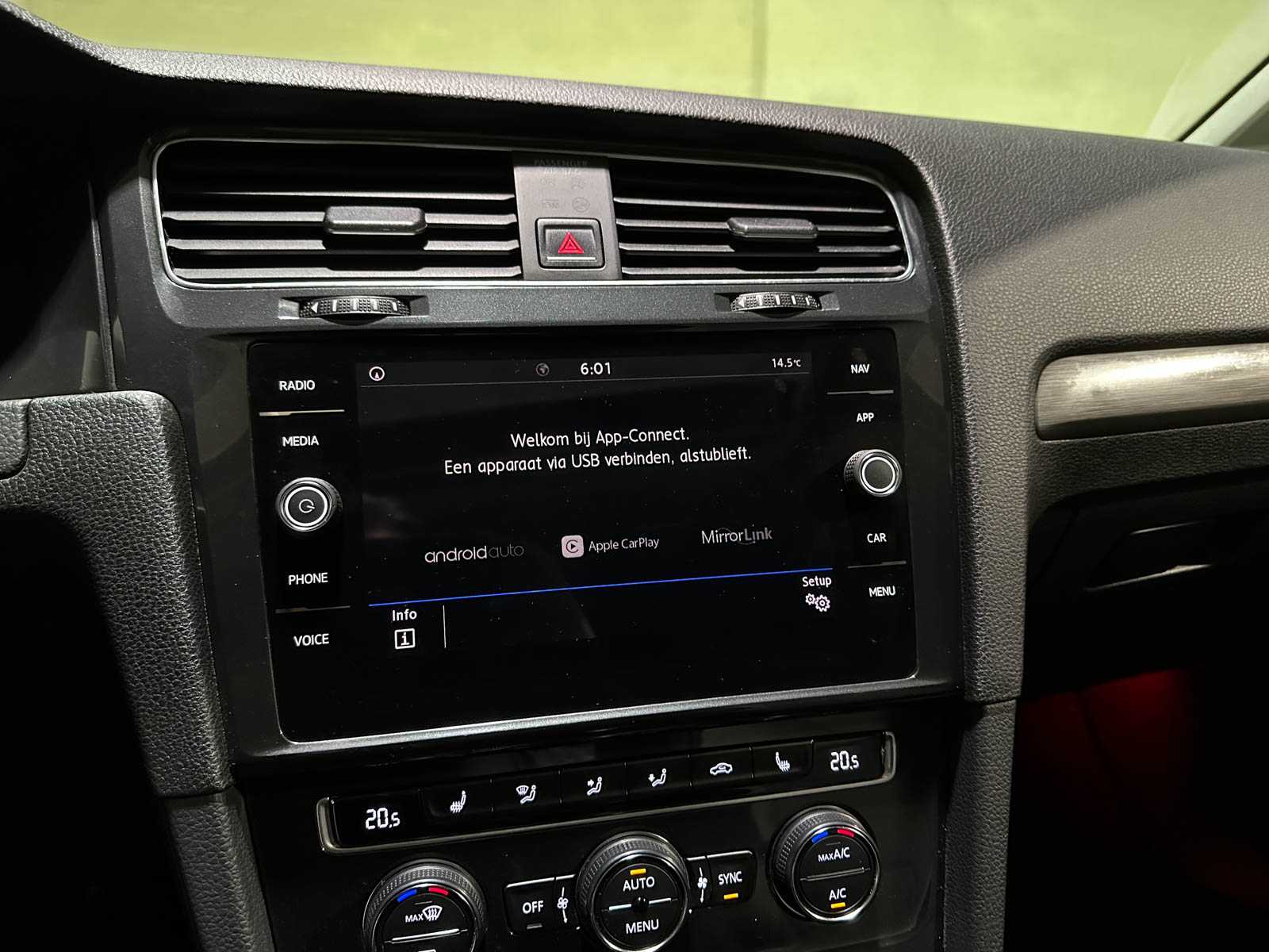 Volkswagen Golf 1.0 TSI Comfortline Business 110pk 2018 (Origineel-NL), RX-771-L