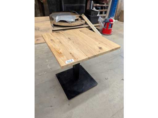 Table de traiteur 70x70cm