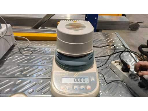 Analizor de umiditate KERN DLB 160-3A