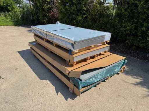 TATA Steel / Vlietjonge - 222x KGW Elo Verz DC01 - Vlakke plaat - Roofing material