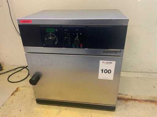 Memmert UM 100 Laboratory Oven