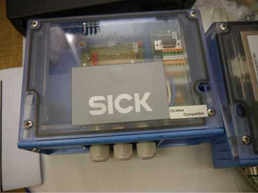 SICK - CDM420-0004 - Communication module incl. drive inverter + accessories