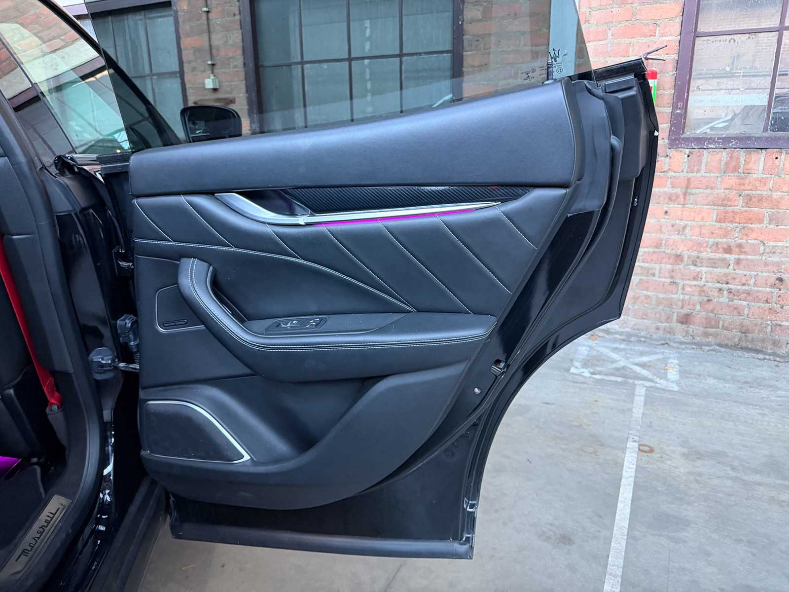 Maserati Levante 3.0 V6 AWD GranLusso 349pk 2019, T-075-PR