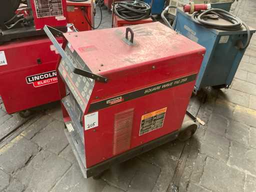 Saldatrice TIG Lincoln Square Wave TIG255 AC/DC
