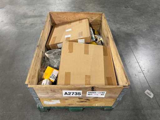 Charge von Industriemaschinenteilen & anderen (142 kg)