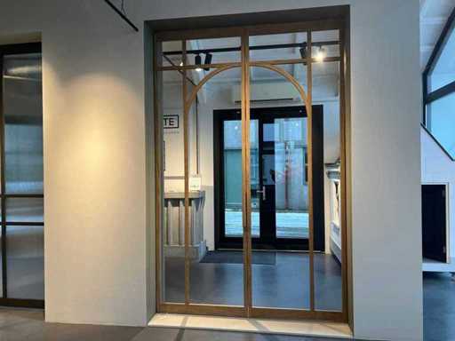 Skygate – Innentür mit Drehtür 2805x1834 mm