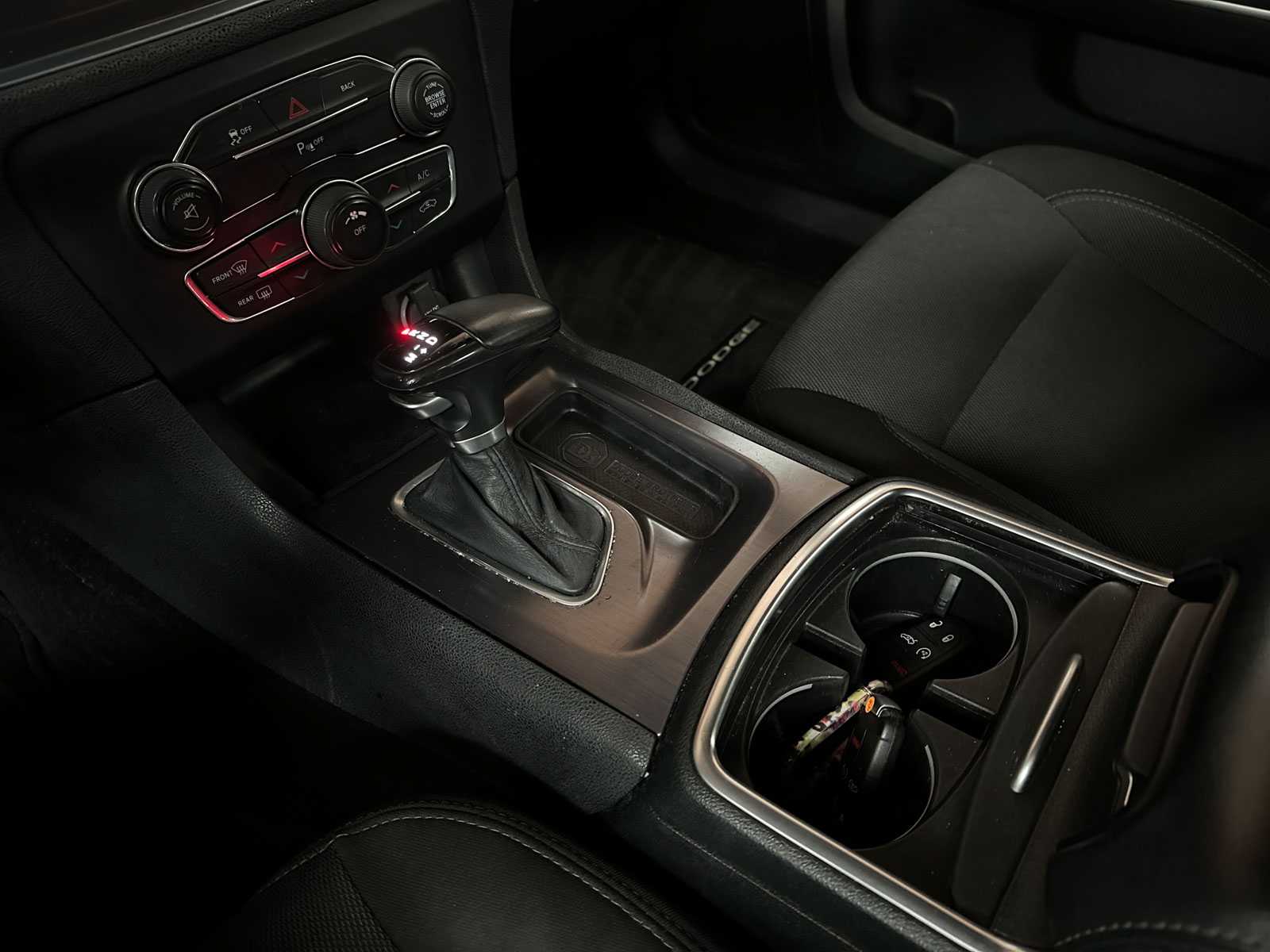 Dodge Charger SE 3.6 V6 292pk 2016