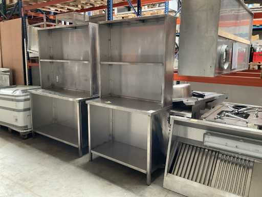 Table de travail en acier inoxydable