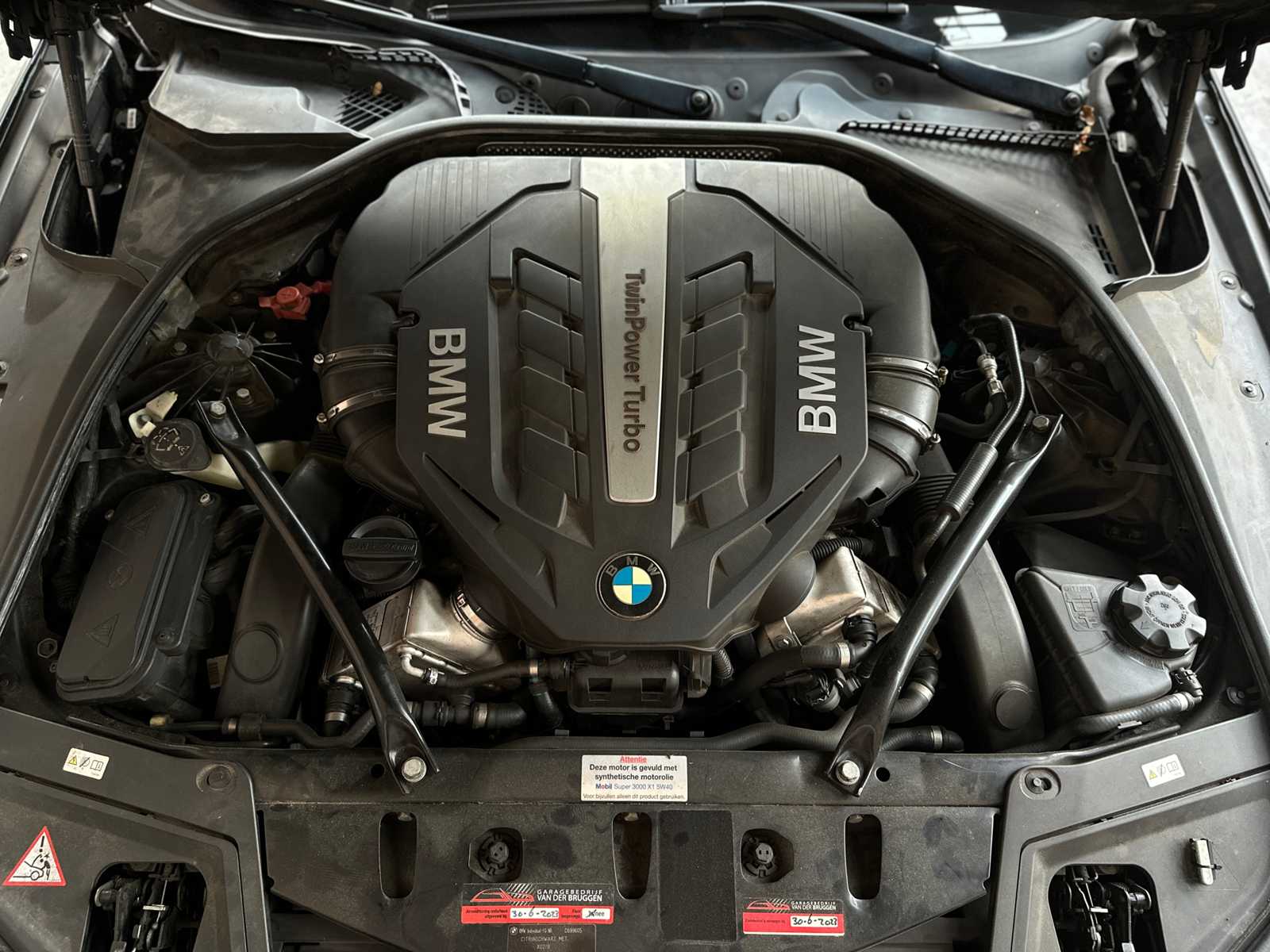 BMW 550i 4.4 V8 High Executive M-Sport F11 408pk 2011 5-serie Touring, HP-259-J