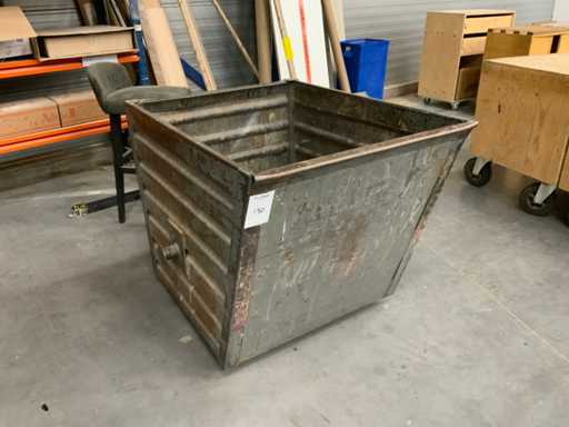 Waste container (mobile)