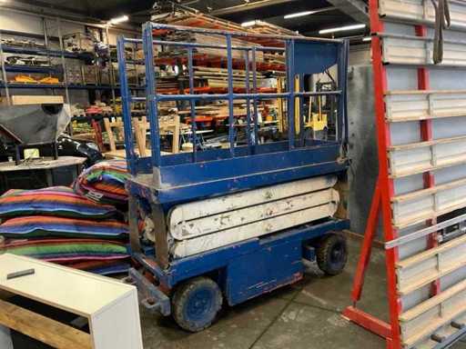 Plateforme Ciseaux-Antennes