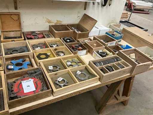 Broyage de profils de fête