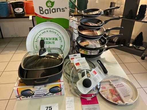 Various kitchen supplies GSW/ibili