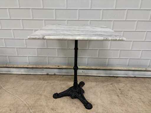 Marmeren tafel met Stalen onderstel