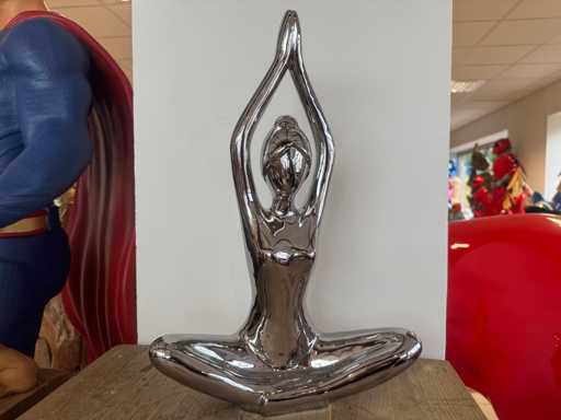 Yoga Lady Chrome Silver H48cm x L32cm
