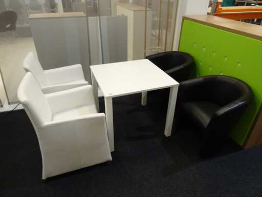 Table avec 4 chaises
