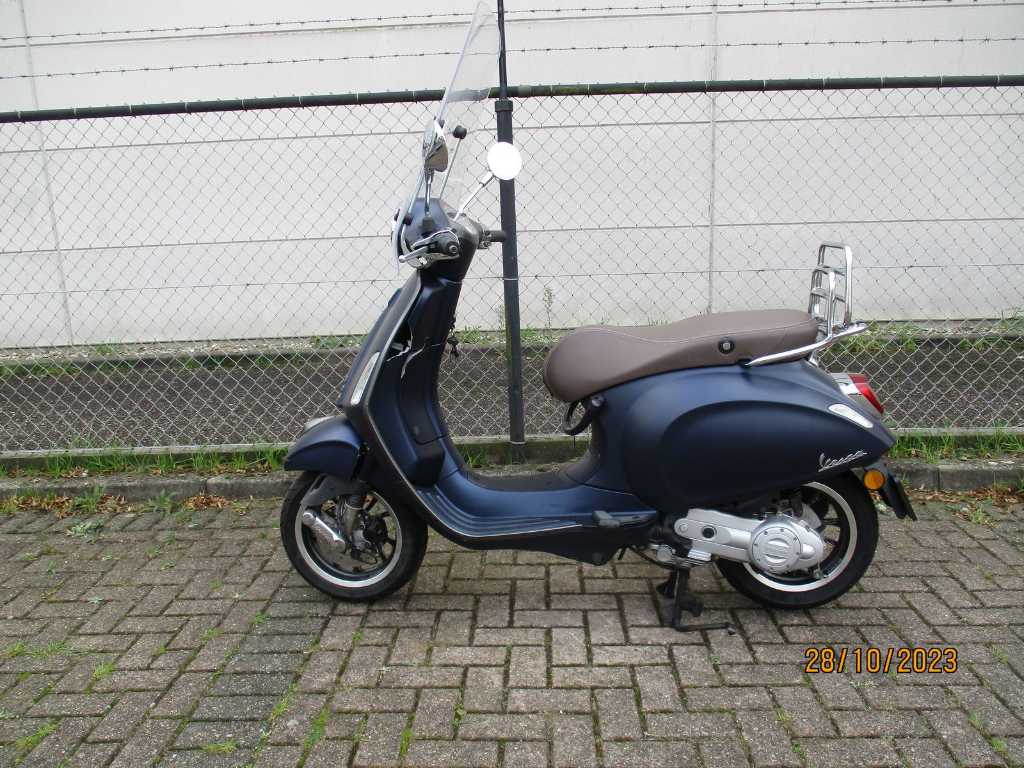 Vespa - Snorscooter - Primavera 4T Injection - Scooter