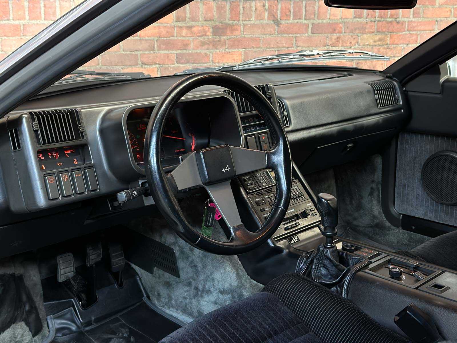 Renault Alpine 2.5 V6 GT Turbo 200pk 1986 (Origineel-NL), PK-24-GL